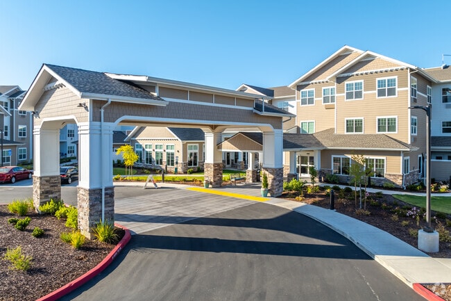 Vista alternativa del edificio - Sequoia Grove Retirement Living