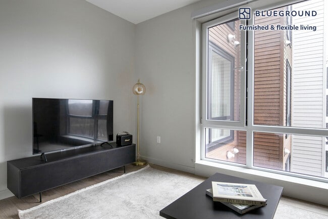 Photo - 1550 Soldiers Field Rd Apartamento Unidad FL5-ID996