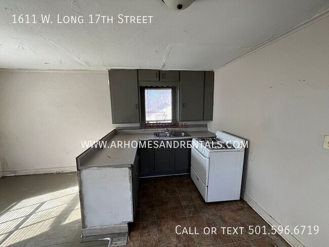 Photo - 1611 W Long 17th St