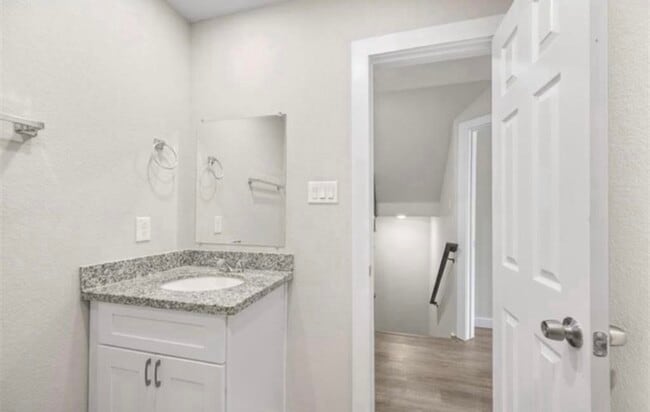 Photo - 6801 Haight St