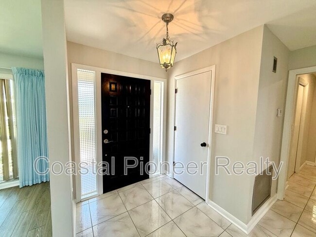 Photo - 14903 Imperial Point Dr N