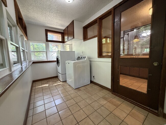 Photo - 416 E Huntsville Rd