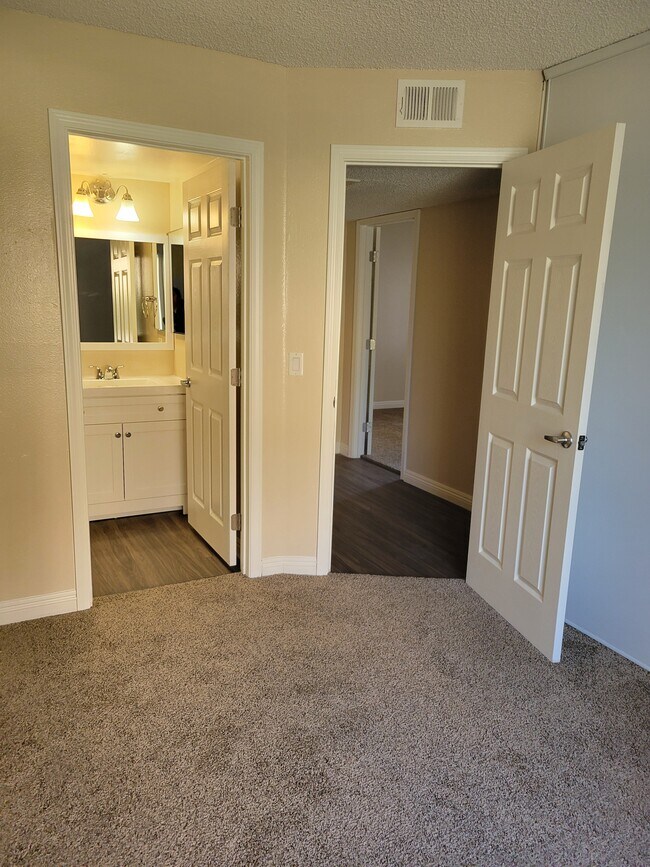 Cherry Cove Apartments Ontario, CA