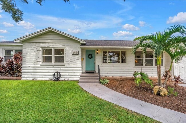 Photo - 2421 Covina Way S