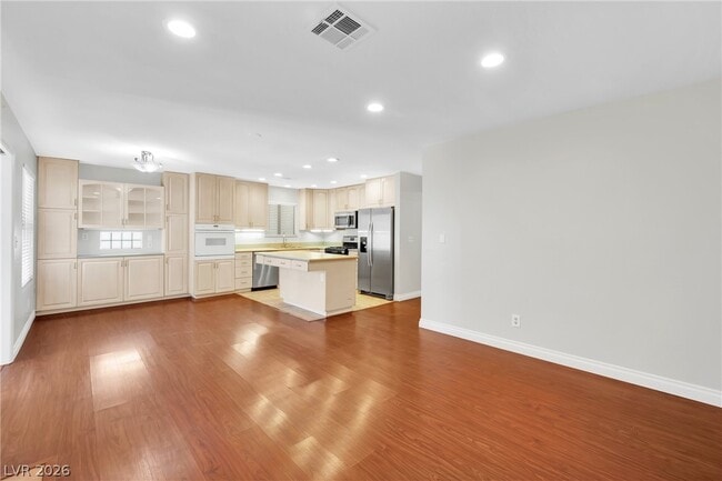 Photo - 8136 Spur Ct