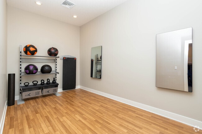 Private Yoga Room - Vestara 72