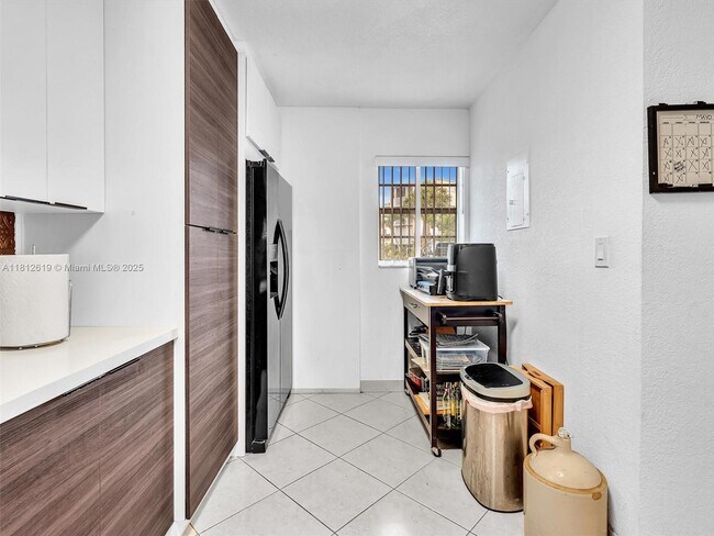 Photo - 1770 NE 191st St Unit 116-1