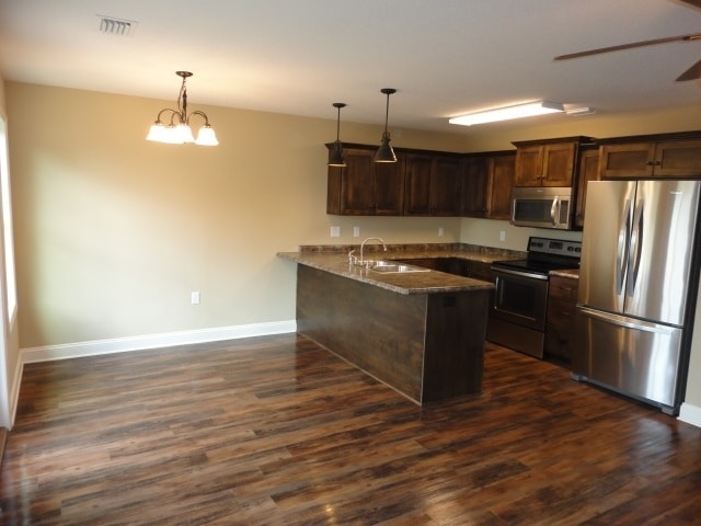 4668 Sara Rd