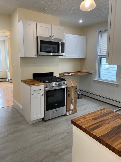 Building Photo - 841 E 2nd St Unit 3 Rental