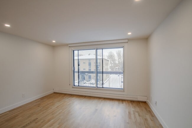 Photo - 1565 Avenue Victoria Unité 314