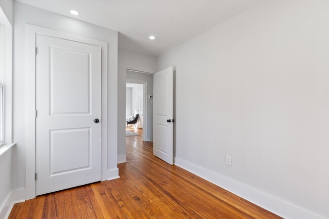 Photo - 521 Homewood Ave