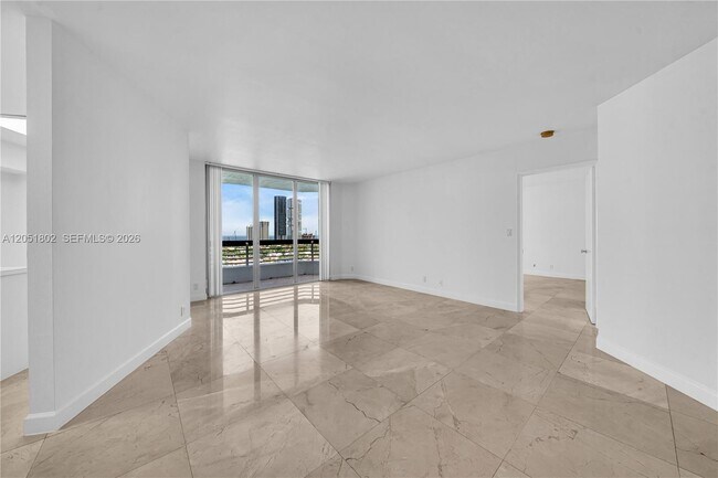 Photo - 3600 Mystic Pointe Dr Unit 1816