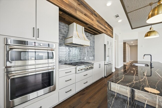 Photo - 9757 Katy Fwy Unit 2508