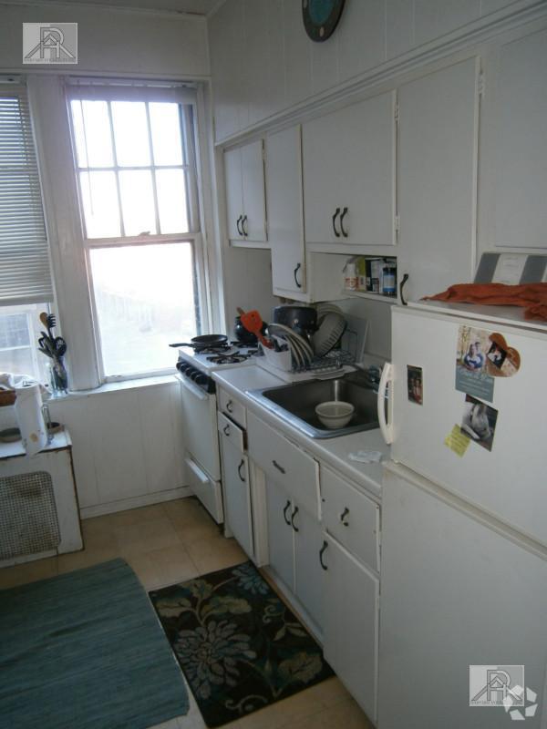 Building Photo - 1 bedroom in Brighton MA 02135 Unit 9 Rental