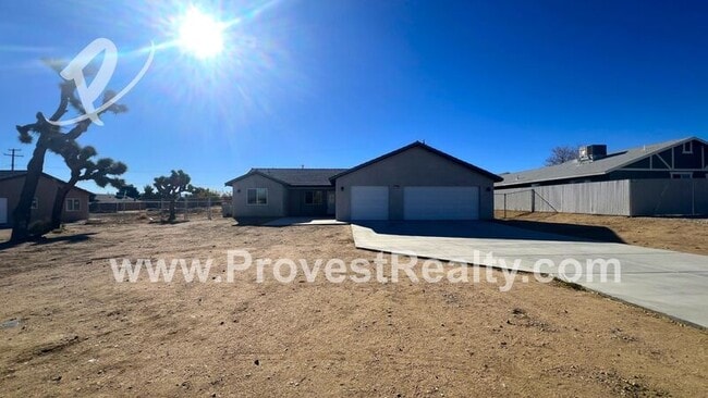 Photo - 13985 Smoketree St House