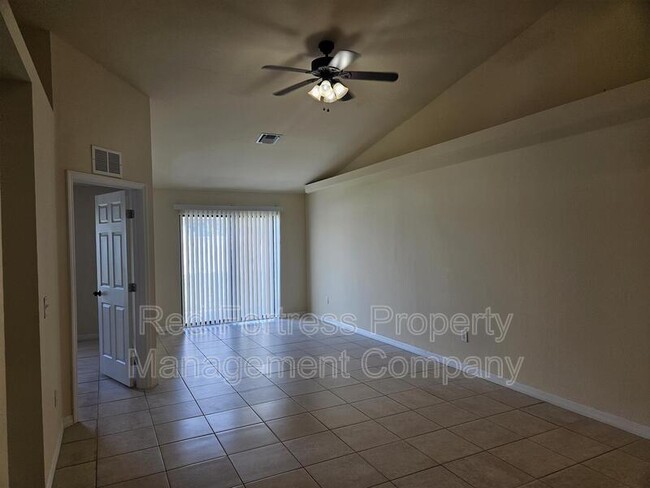 Photo - 542 SE 6th Pl