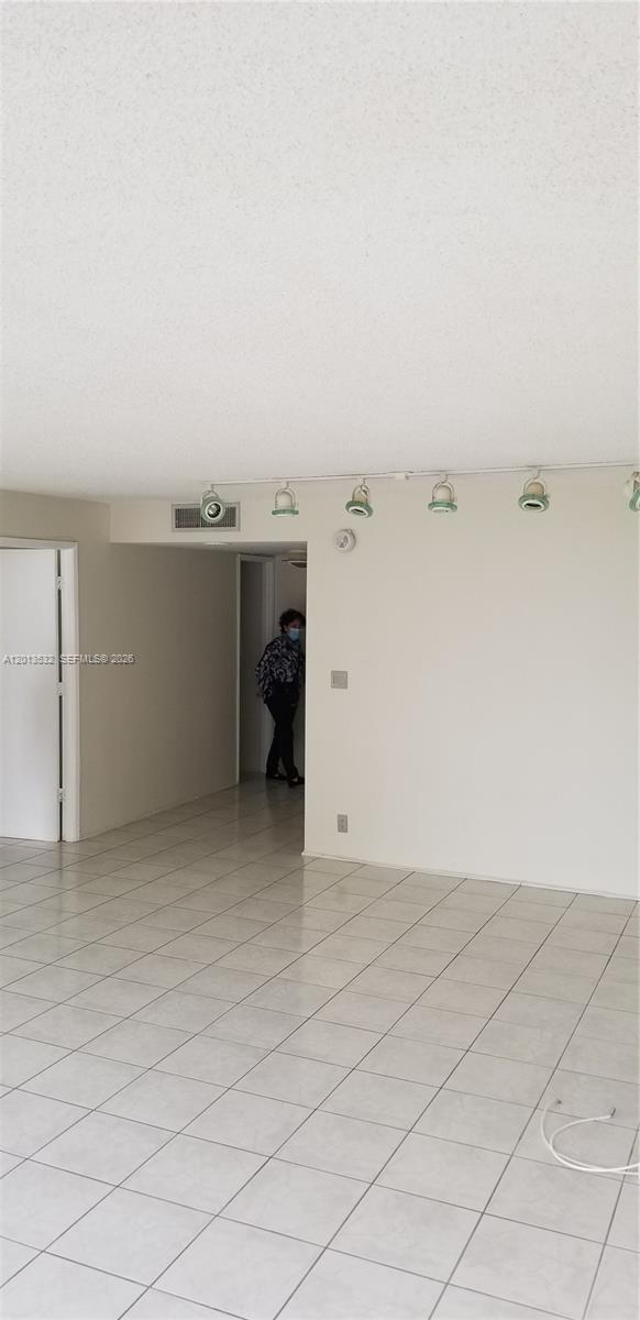 Photo - 1901 Brickell Ave Unit B906