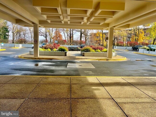 Building Photo - 1808 Old Meadow Rd Unit 1104