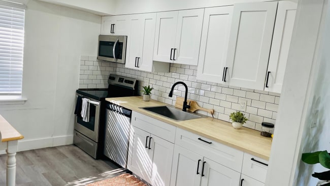 Photo - 2604 Dauphin St Unit 109