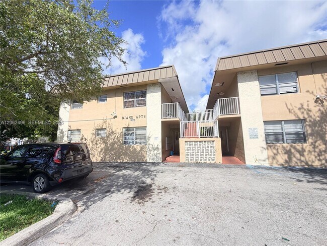 Photo - 16118 NE 21st Ave Unit 3