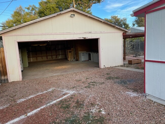 2 Car Garage & Workshop - 3116 Skyview Ave