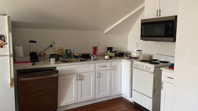 Photo - Renovated Beautiful 2BR Near Yale - Science Hill Unidad 4 (3rd Fl)