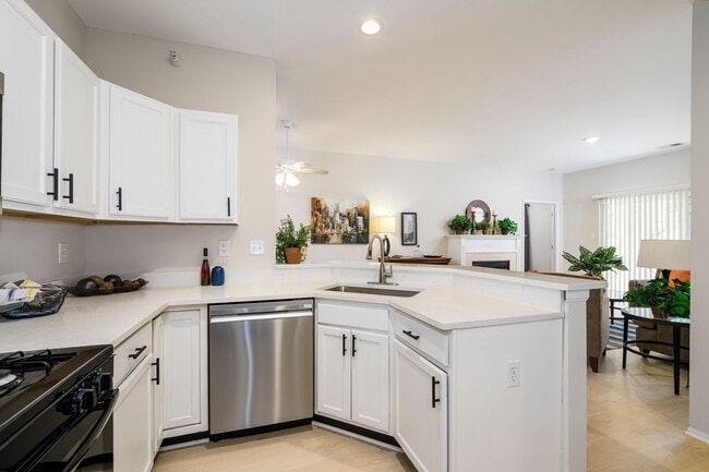 Photo - Carriage Place at Lake Chesterfield