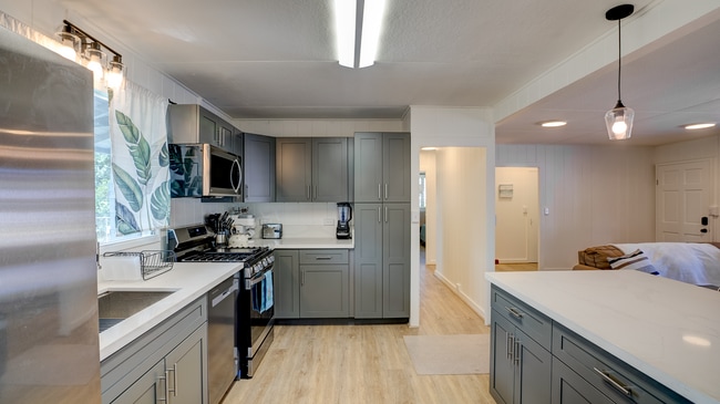 Building Photo - 1130 Keolu Dr Rental