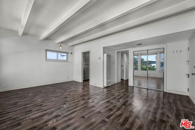 Photo - 130 Montreal St