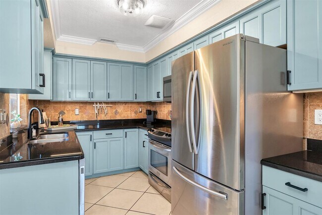 Photo - 3221 Seaward Dr