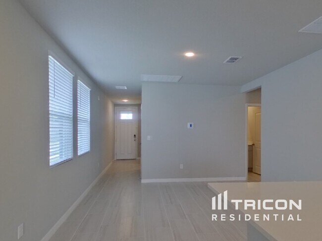 Photo - 7132 Boggy Crk Pl