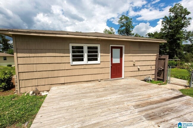 Photo - 901 28th Ave NE