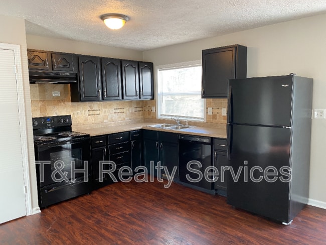 Photo - 8124 Crousore Rd