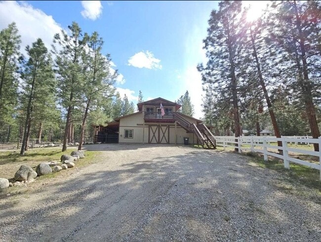 Photo - Beautiful 2 Bed/ 1 Bath Apartment in Victor