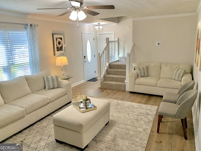 Photo - 308 Park Leaf