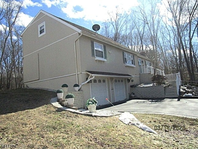 Photo - 306 Wagon Wheel Rd