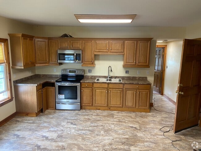 Building Photo - 355 NY-31 Unit #3 Rental