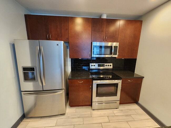 Photo - 400 W Peachtree St NW Unit 1016