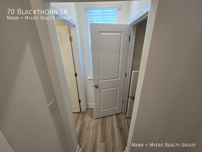 Photo - 70 Blackthorn Ln