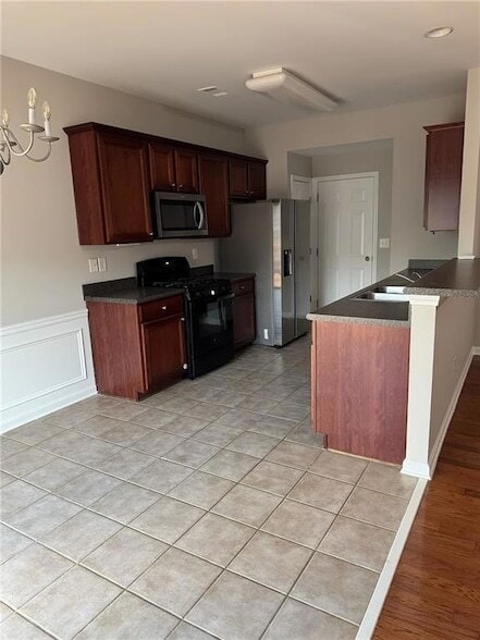 Photo - 160 Finchley Dr