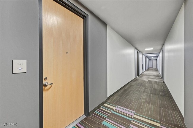 Building Photo - 353 E Bonneville Ave