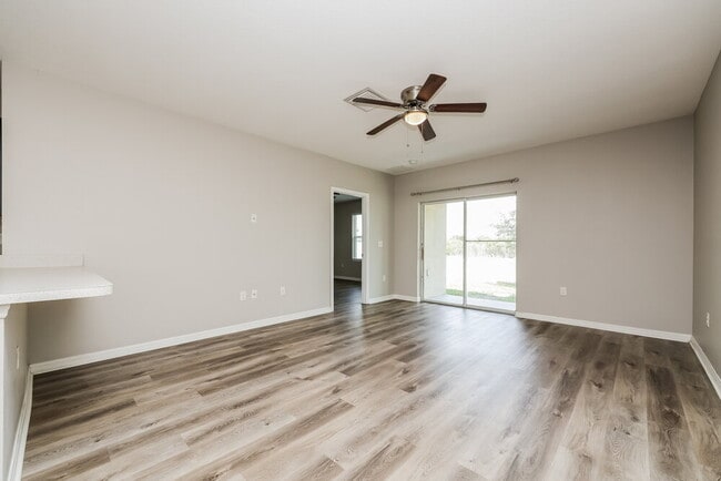 Photo - 10540 Whispering Hammock Dr