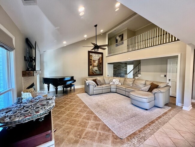 Photo - 205 Kinderhill Ct
