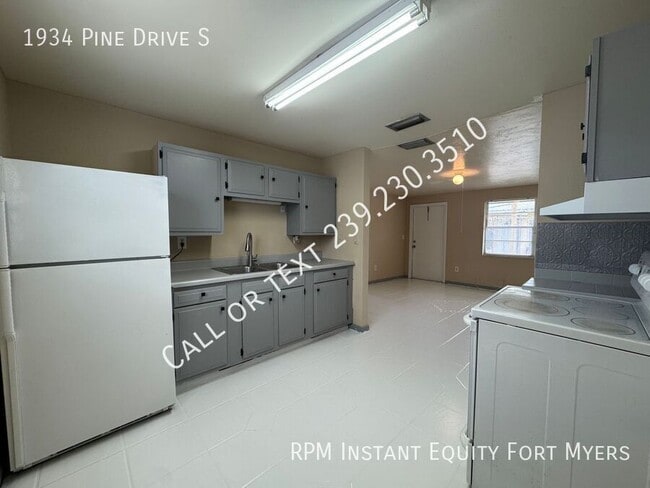 Photo - 1934 N Pine Dr