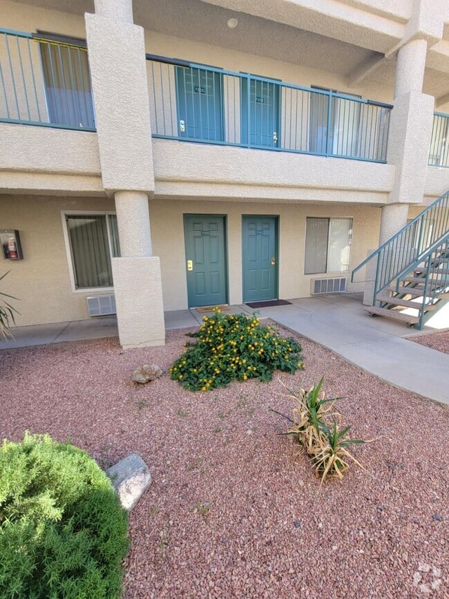 Building Photo - Smokey Lane Studio Unit 7201 Rental