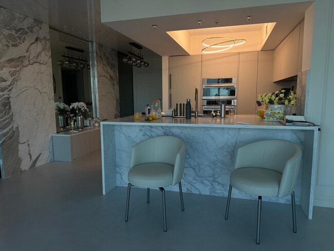 16699 Collins Ave Unit 2907