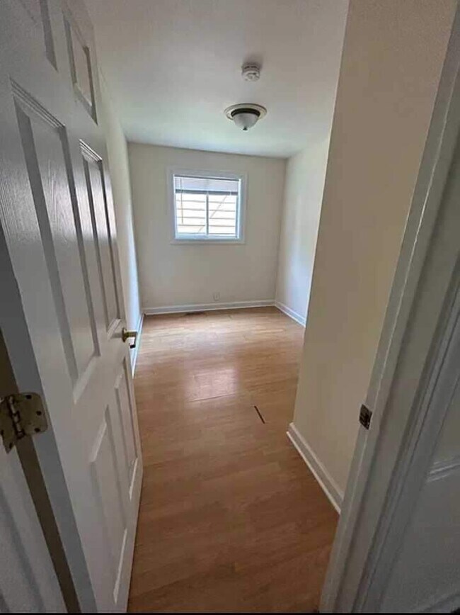 Photo - 326 Allanson Rd