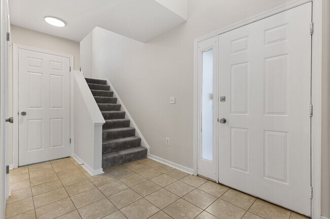 Photo - Coming Soon! End unit townhome in Annapolis!