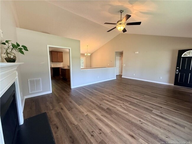 Photo - 455 Crusaders Dr