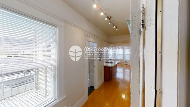 Photo - 624 Shrader St Unit 9